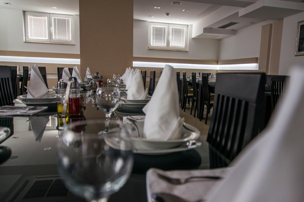 Hotel Lux Меджугорье Экстерьер фото