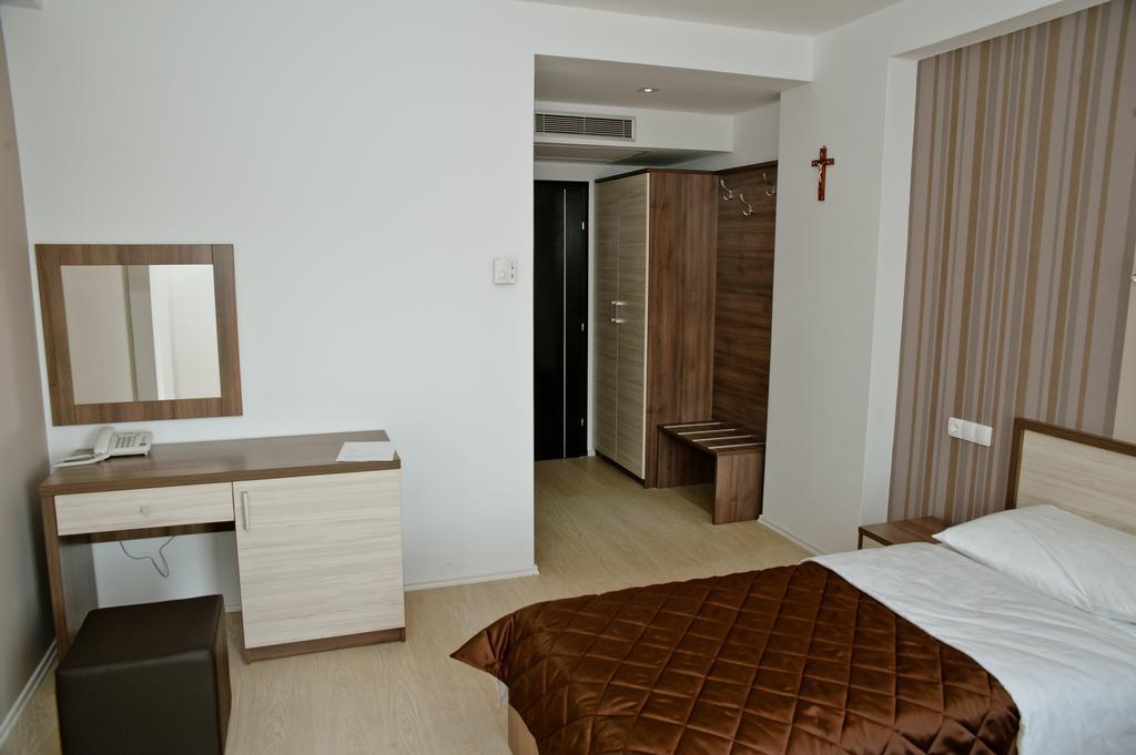 Hotel Lux Меджугорье Номер фото